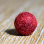 Perle de laine nuance Coquelicot Yoelys