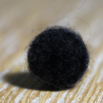 Perle de laine nuance Noir intense Yoelys