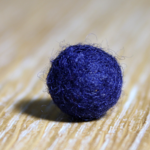 Perle de laine teinte Bleu marine Yoelys